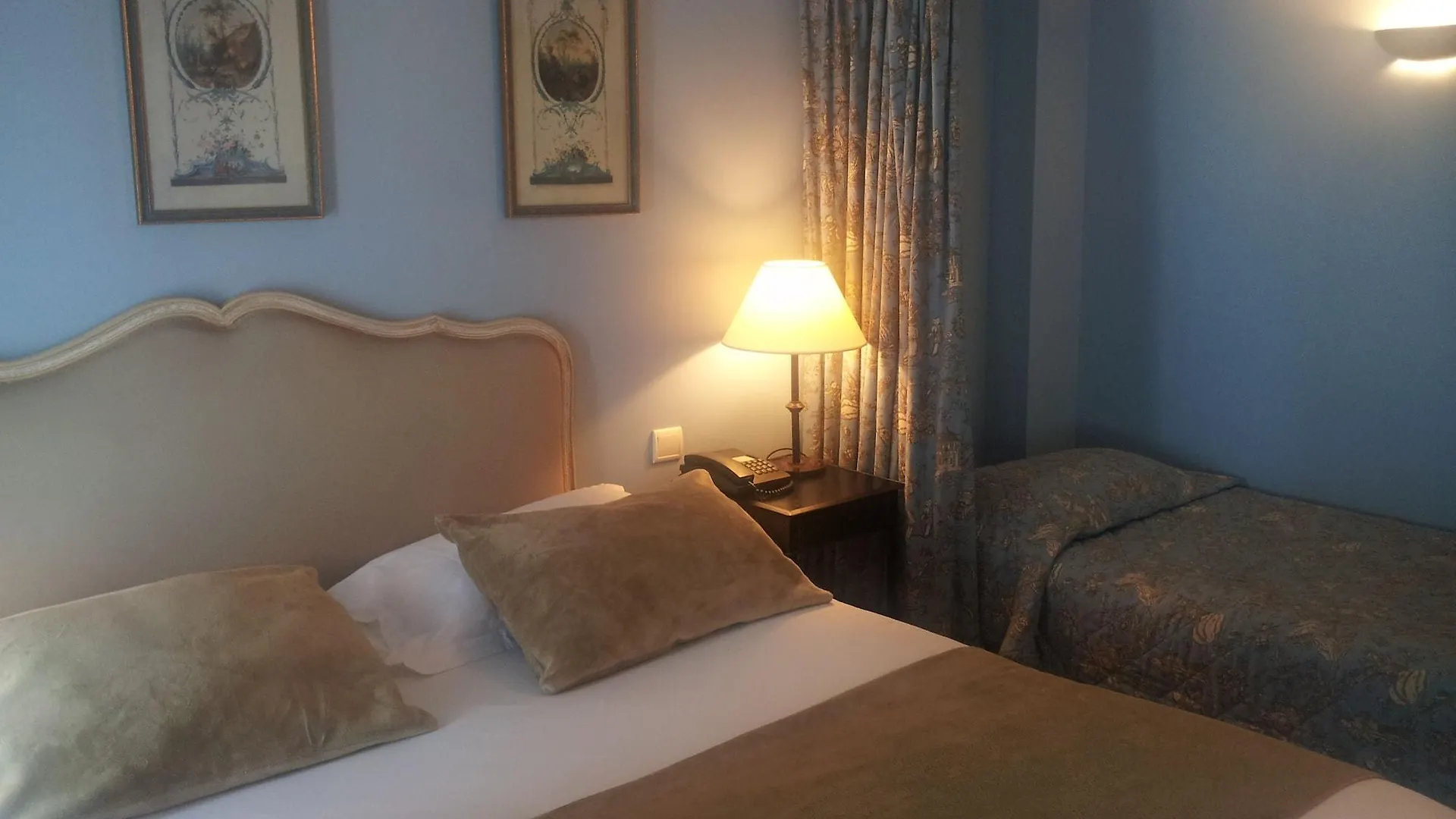 Hotel Des Ducs D'Anjou Paris
